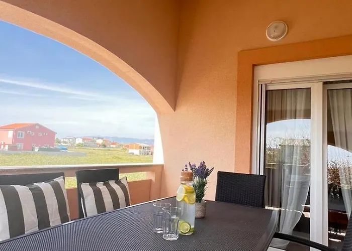 Mint Bellavista Апартаменты Вир