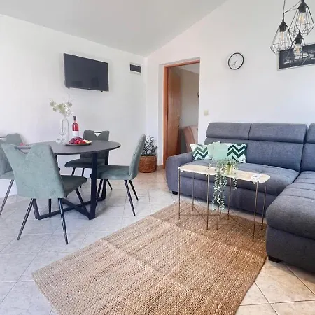 Apartment Mint Bellavista