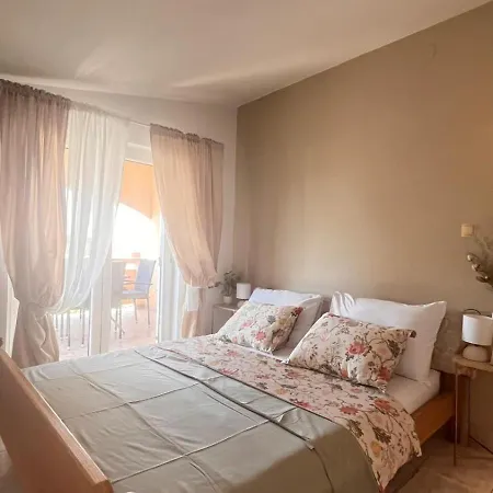 Mint Bellavista Apartment *