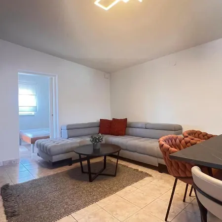 Mint Bellavista Apartment *